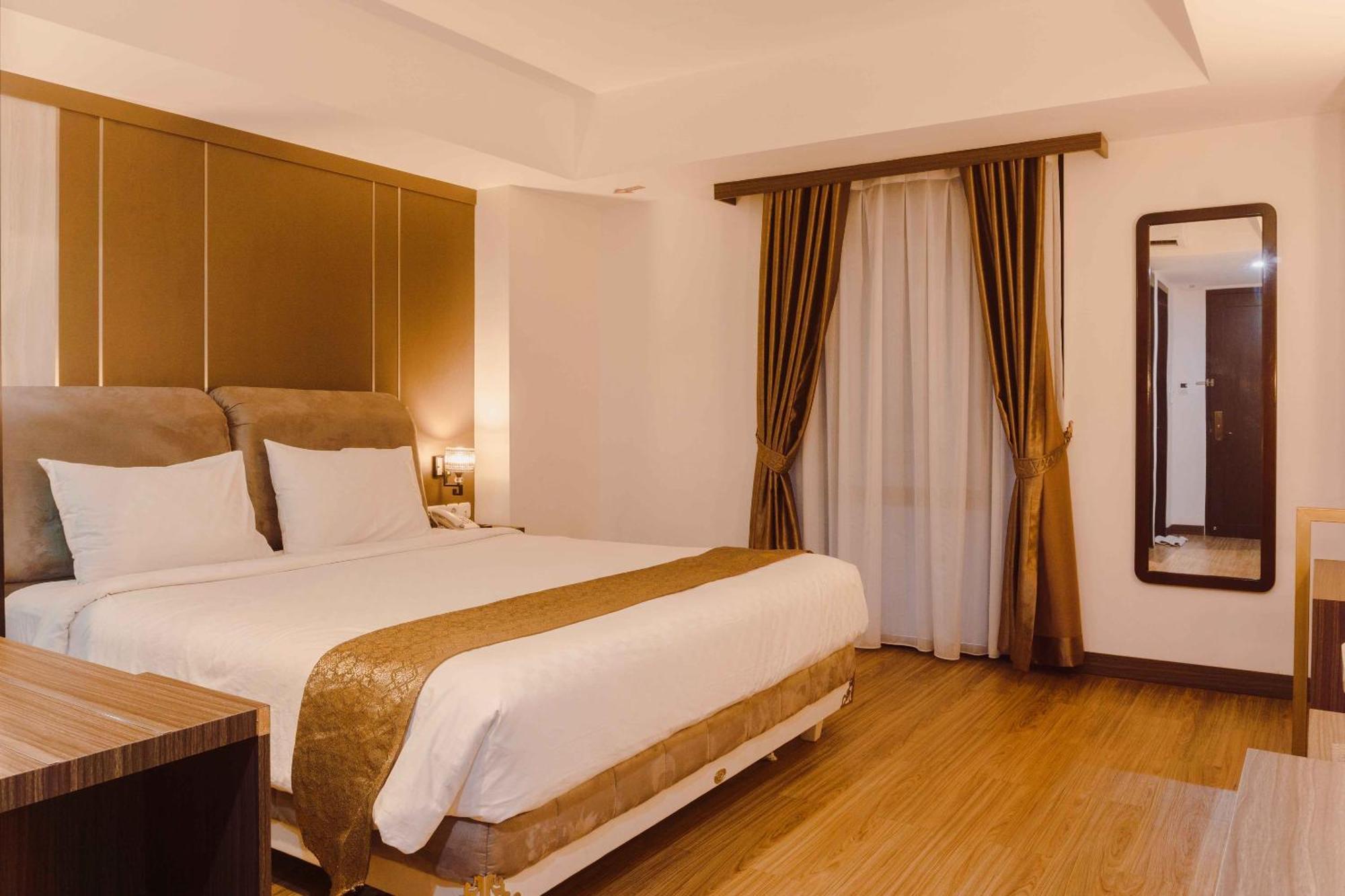 Fahira Hotel Syariah Bukittinggi Exterior foto
